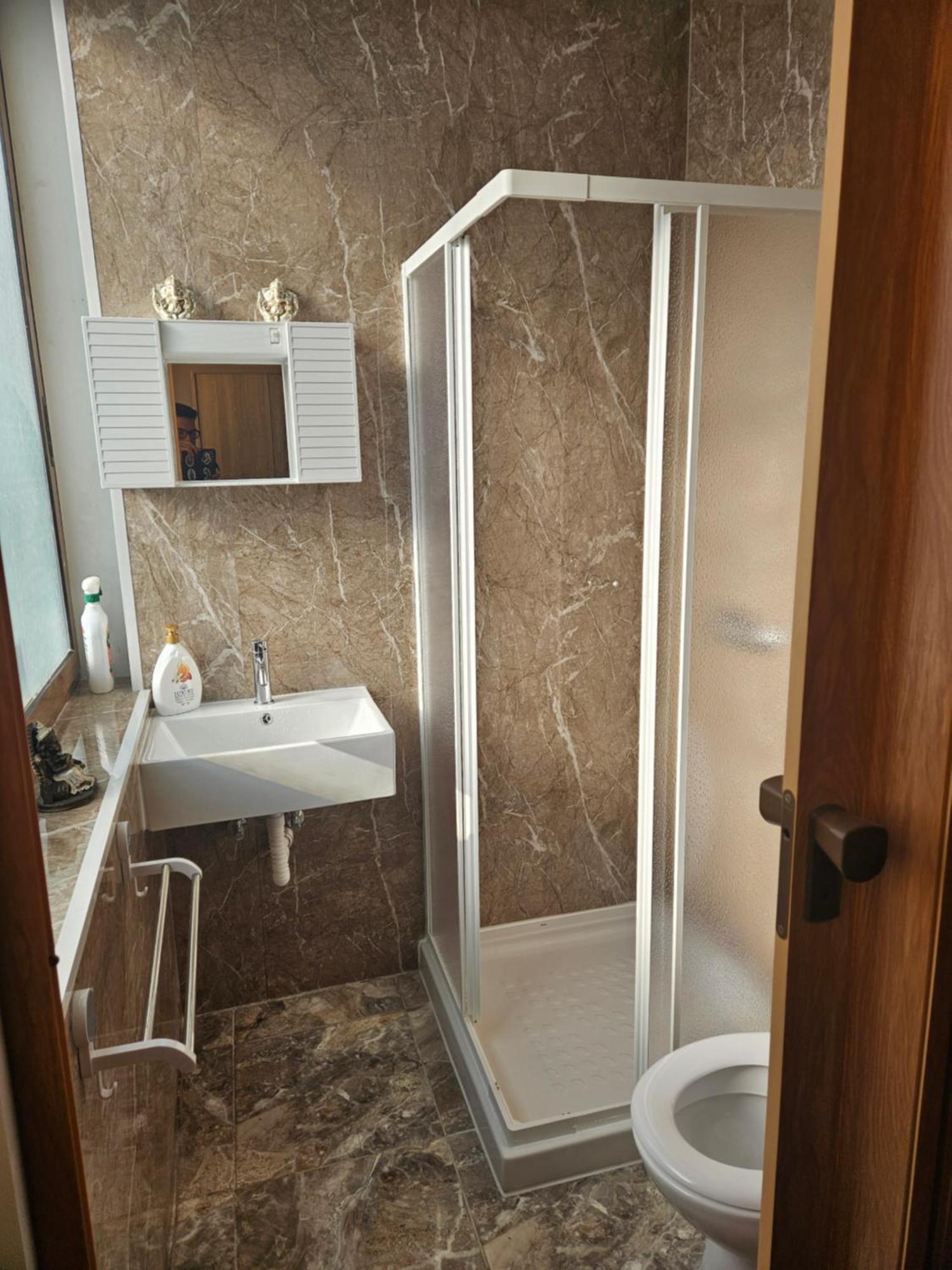Lotus Guest House Malta Gzira Eksteriør bilde