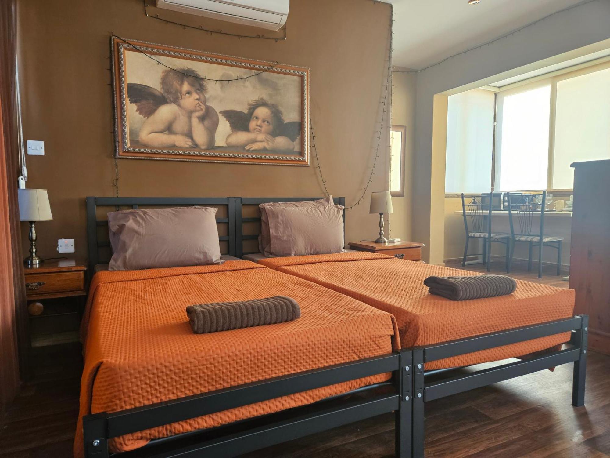 Lotus Guest House Malta Gzira Eksteriør bilde